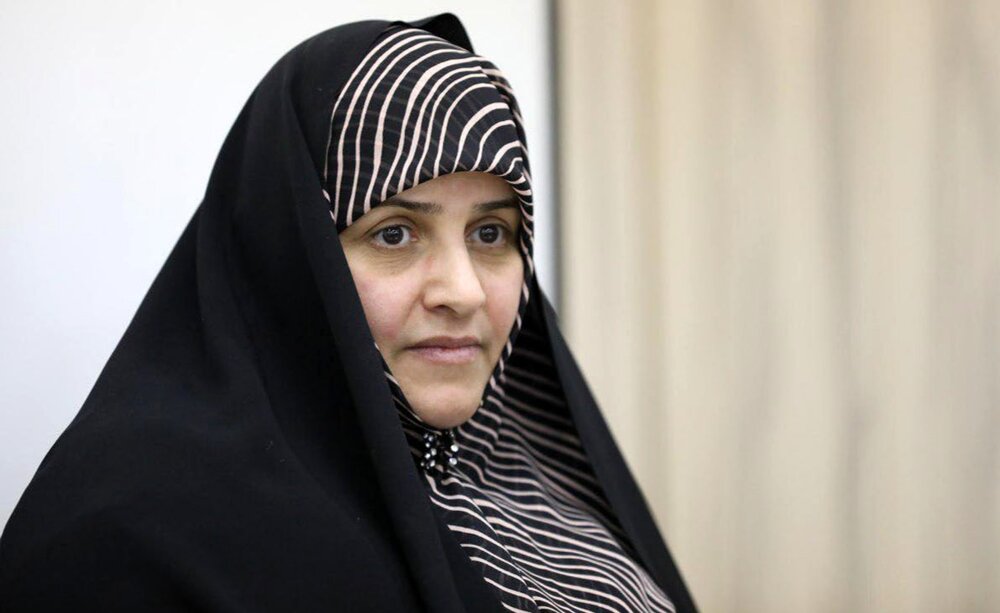 از من خواستند مشابه کتاب میشل اوباما را بنویسم ، همسرم هم تایید کرد