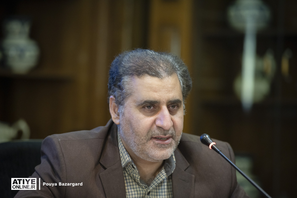  شعار و حرکت دولت به سمت مبارزه با فساد است