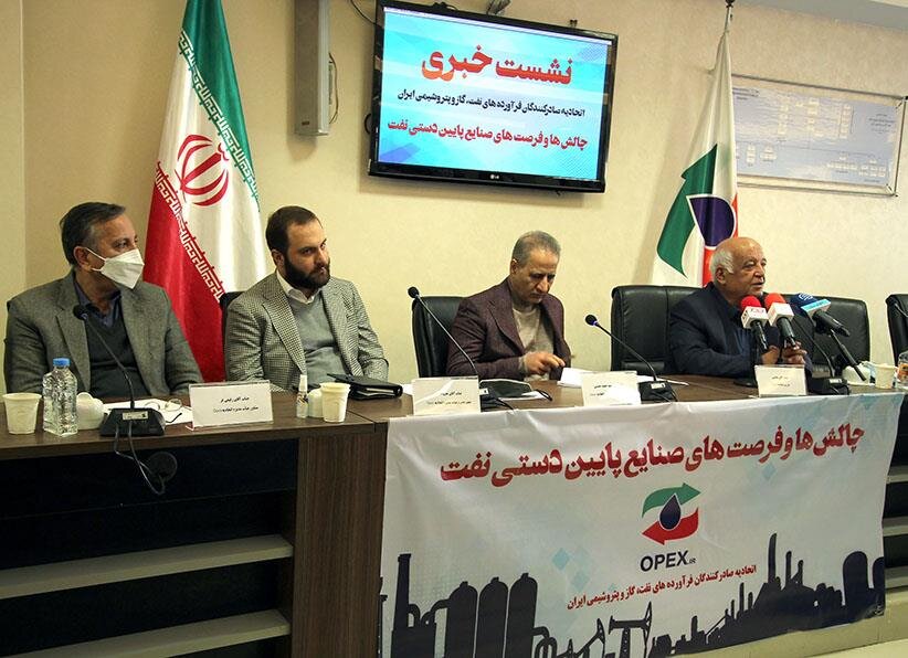 صادرات ۱۸ میلیارد دلار محصولات پایین‌دستی صنعت نفت در سال جاری