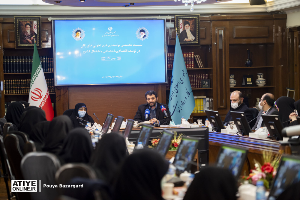 نشست تخصصی توانمندی های تعاونی زنان در توسعه اقتصادی، اجتماعی و اشتغال کشور با حضور وزیر کار