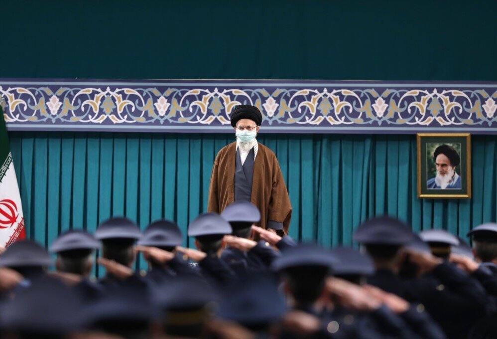 روایتی از حاشیه‌های دیدار فرماندهان و کارکنان نیروی‌هوایی با رهبر انقلاب