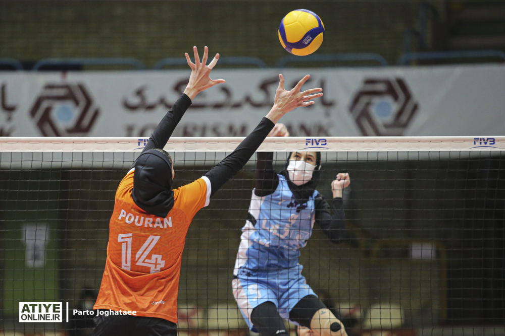 دوئل پایانی زنان والیبال برای جام قهرمانی