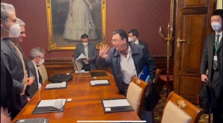 هیات‌های مذاکره کننده ایران و چین رایزنی کردند
