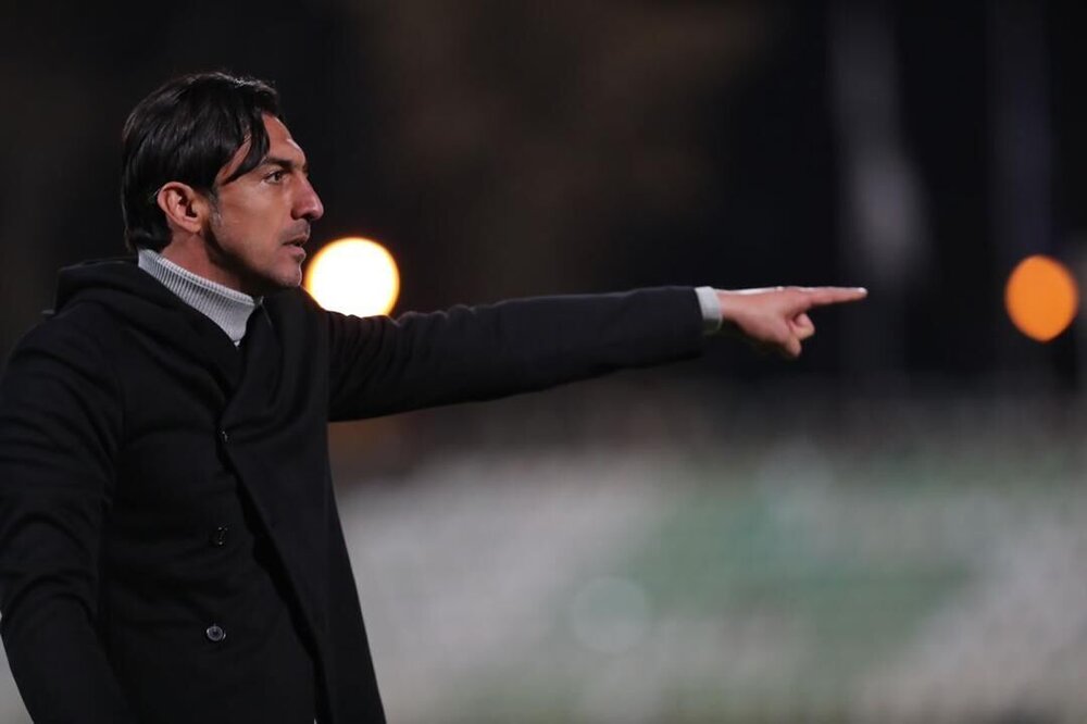 فدراسیون فوتبال در قبال پولی که می گیرد، مسوول باشد
