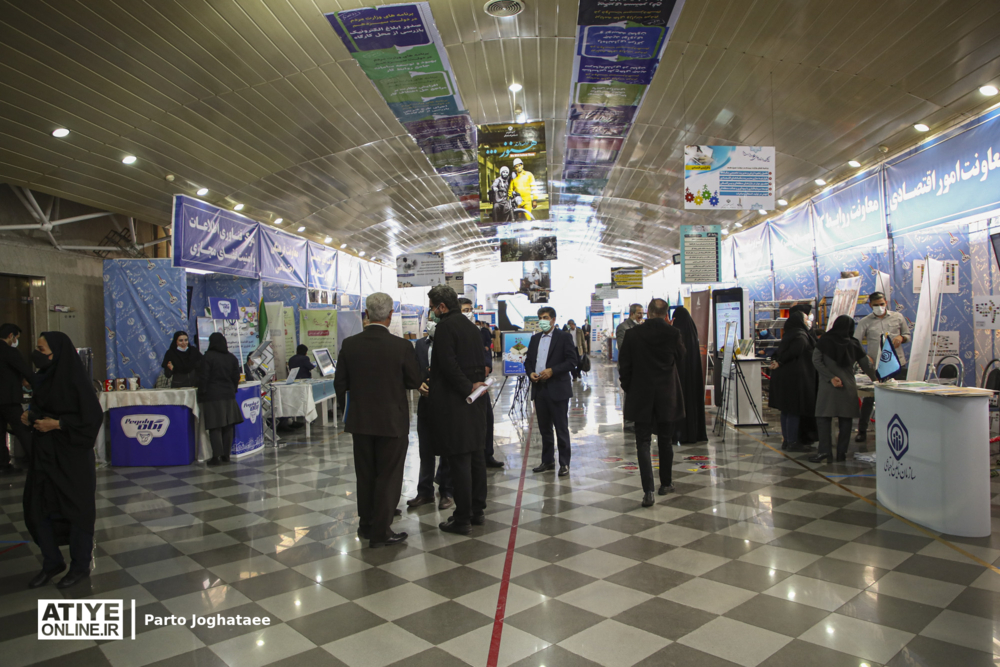 بازدید نمایندگان مجلس از نمایشگاه دستاوردهای وزارت مردم