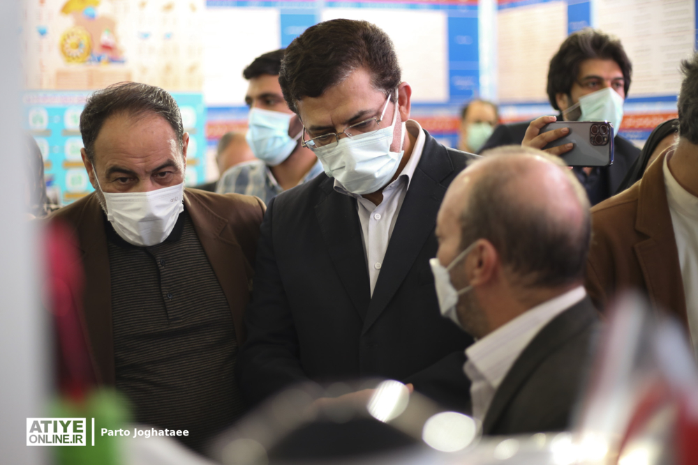 بازدید نمایندگان مجلس شورای اسلامی از غرفه سازمان تامین اجتماعی