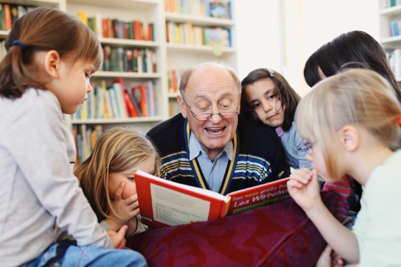 زندگی اجتماعی خوب، علائم اولیه زوال عقل را تغییر می‌دهد