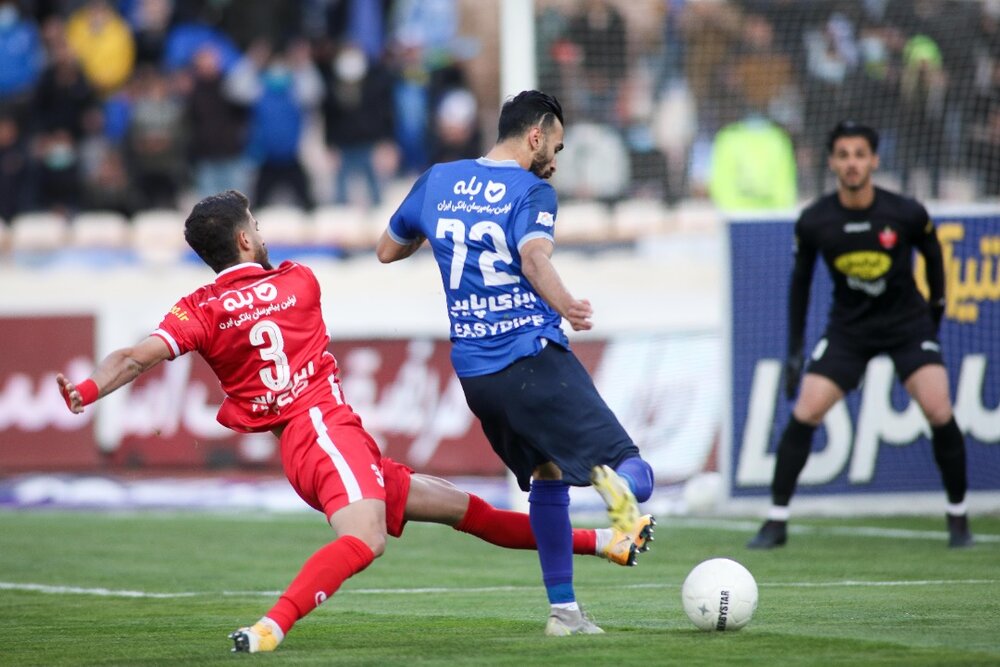 حفظ فاصله اجتماعی استقلال و پرسپولیس در حضور تماشاگران