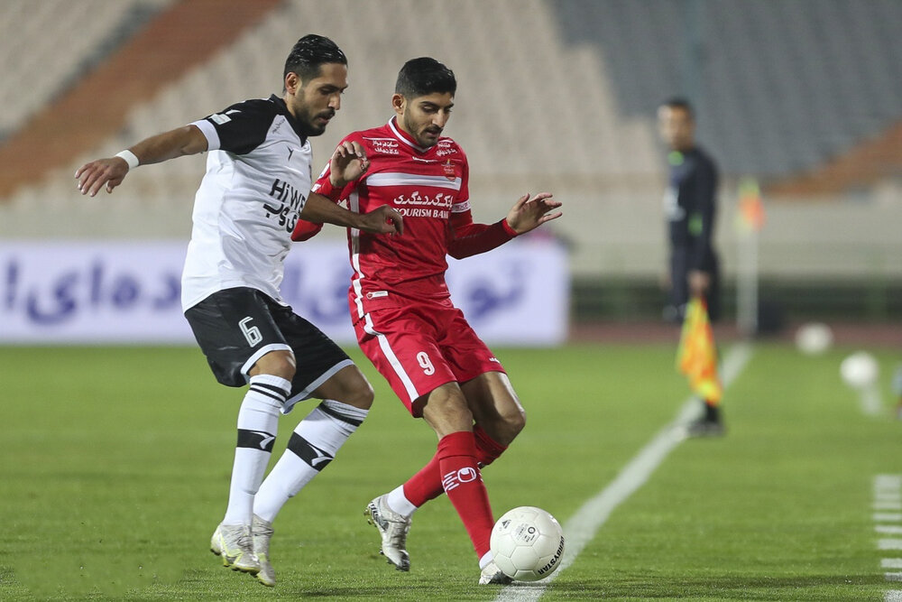 داغ شدن تنور لیگ با جدال پرسپولیس و هوادار