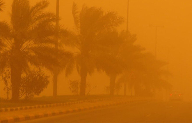 طوفان گرد و غبار ده‌ها عراقی را روانه بیمارستان کرد