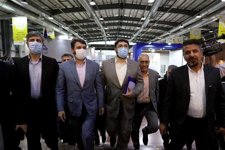 بازدید موسوی و عبدالملکی از نمایشگاه نفت، گاز، پالایش و پتروشیمی