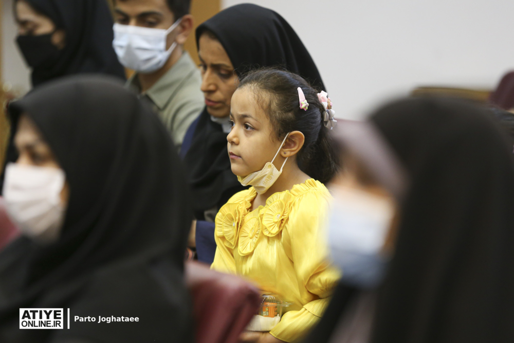 راهکارهای تمهید همزمانی اشتغال و فرزندپروری بررسی شود