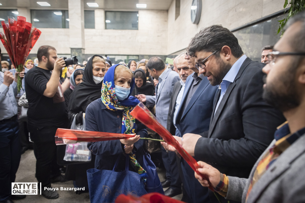 اعزام اولین گروه بازنشستگان و مستمری بگیران تأمین‌اجتماعی به زیارت امام رضا (ع)