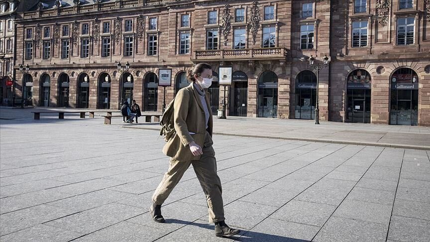 مقامات فرانسه: استفاده از ماسک را کنار نگذارید