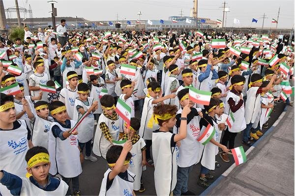 برگزاری همایش «سربازان کوچک صنعت» در اردکان