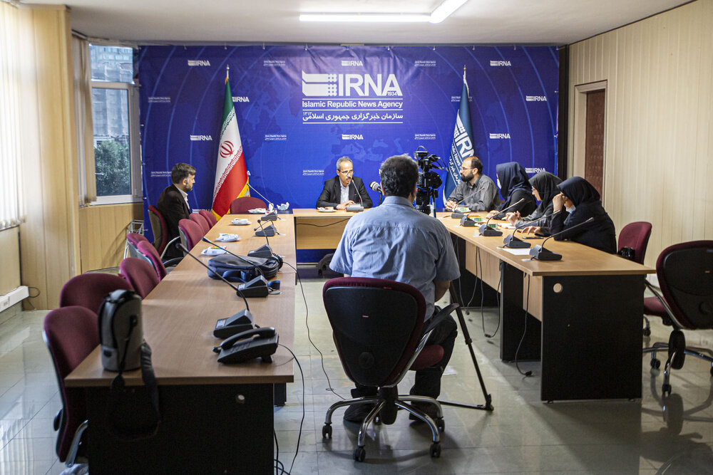 بازدید علی حیدری از خبرگزاری ایرنا به مناسبت هفته تامین اجتماعی