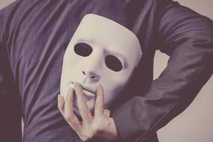 ریا، دروغ را فربه می‌کند