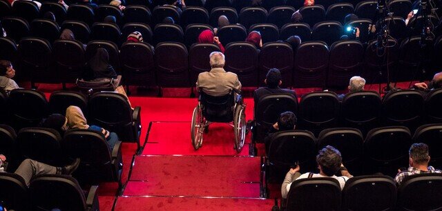 رقابت کم‌توانان جسمی در حوزه «موسیقی» و «خوشنویسی»