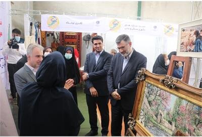 بازدید مدیرکل و رییس شورای هماهنگی مدیران گیلان از نمایشگاه مهارت