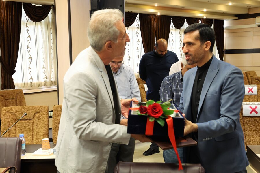 تجلیل رئیس سازمان بهزیستی کشور از آزادگان شاغل در ستاد مرکزی