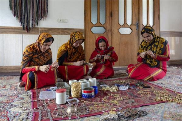 مشاغل خُرد؛ هم درد و هم درمان