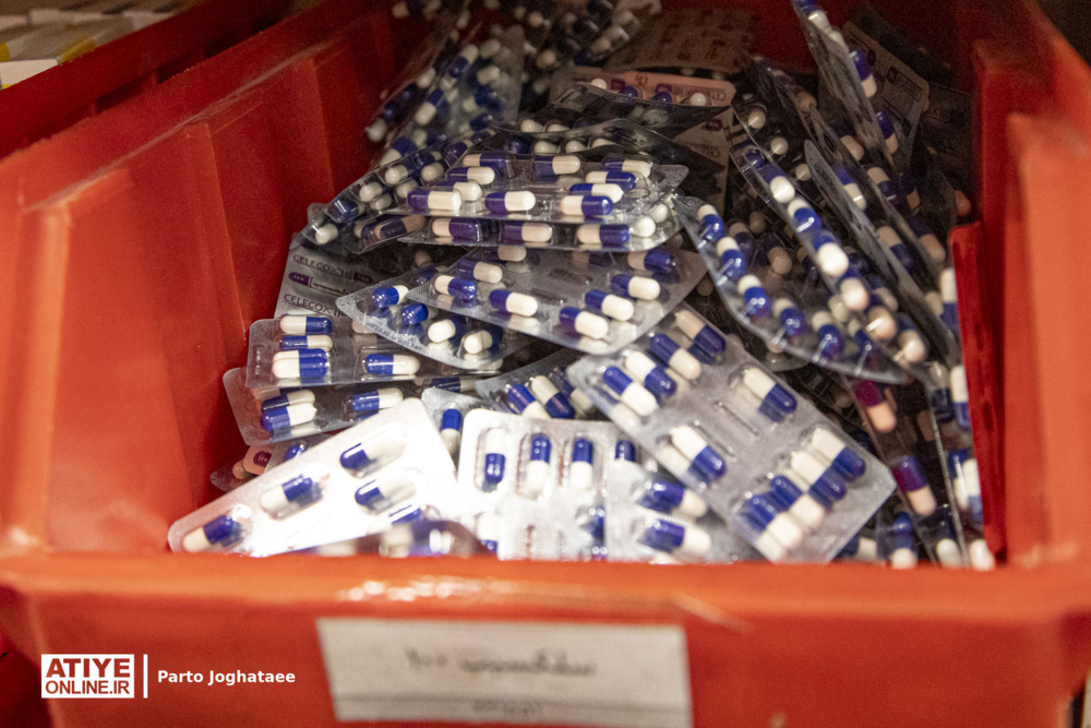 داروخانه‌ها مملو از دارو است/ کمبودها طی ۲ ماه آتی برطرف می‌شود