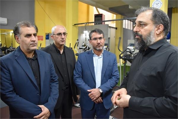 ضرورت افزایش کمی و کیفی خدمات مجموعه های ورزشی به جامعه کار و تولید