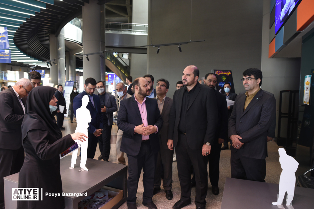 بازدید استاندار تهران از نمایشگاه «رسم تعاون»