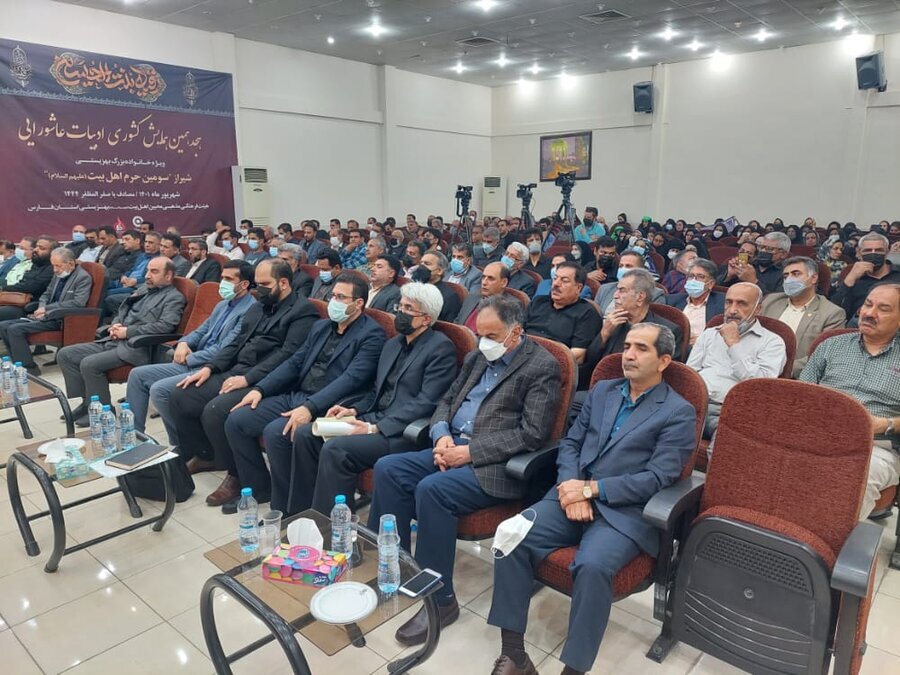 بزرگان اهل ادب به همایش ادبیات عاشورایی و نظایر آن به طور ویژه بپردازند