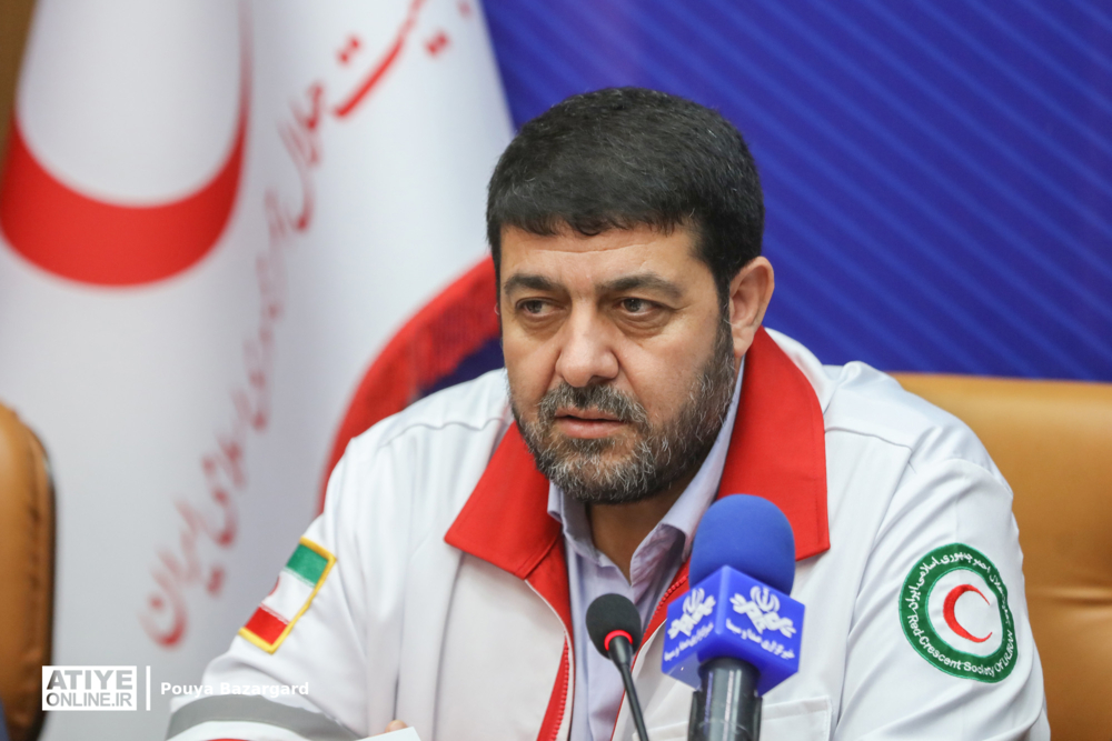 تحویل ۳۰۰ دستگاه آمبولانس به هلال‌احمر از اواخر اردیبهشت