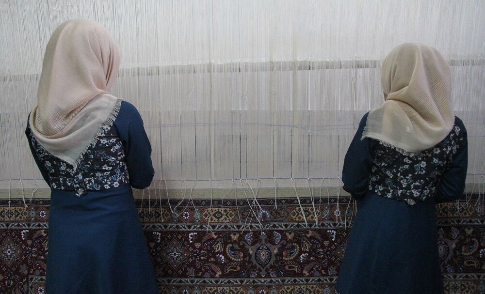 برگزاری دوره‌آموزش فرشبافی رایگان برای مددجویان بهزیستی