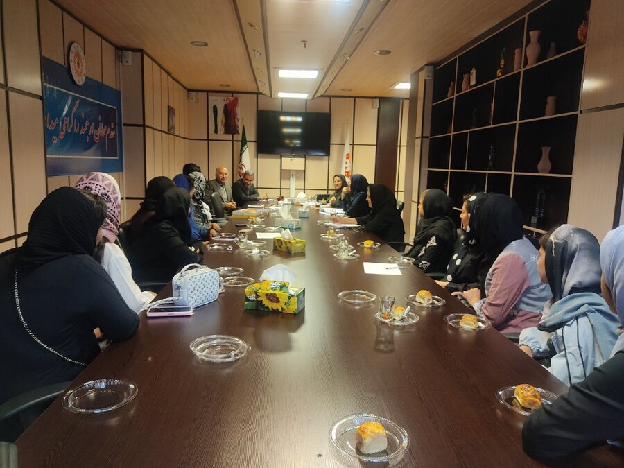دیدار مدیرکل و معاون اموراجتماعی بهزیستی کردستان با فرزندان هدایت شده به زندگی مستقل