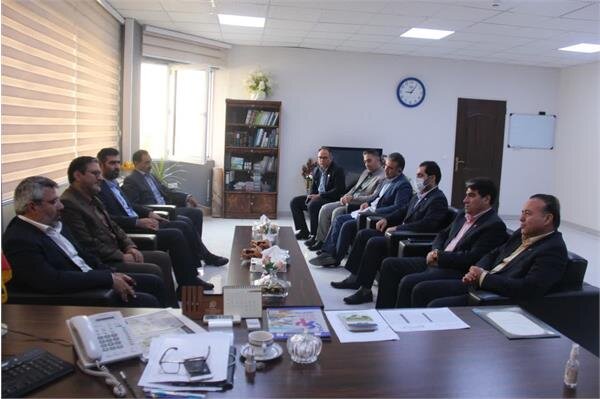 بانکها با هدایت منابع مالی به سمت تولید و اشتغال تلاش کنند
