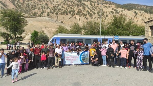 به صدا درآمدن سوت قطار گردشگری لرستان بعد از ۱۵ ماه وقفه