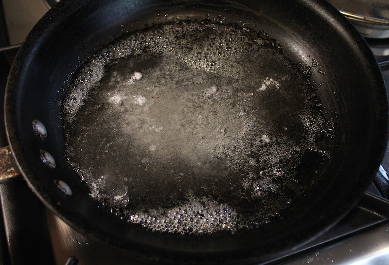 آزادسازی هزاران ذره پلاستیکی از ترک‌های تفلون