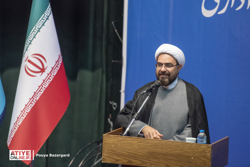 خواست مردم و شعار عملی دولت مبارزه با فساد است