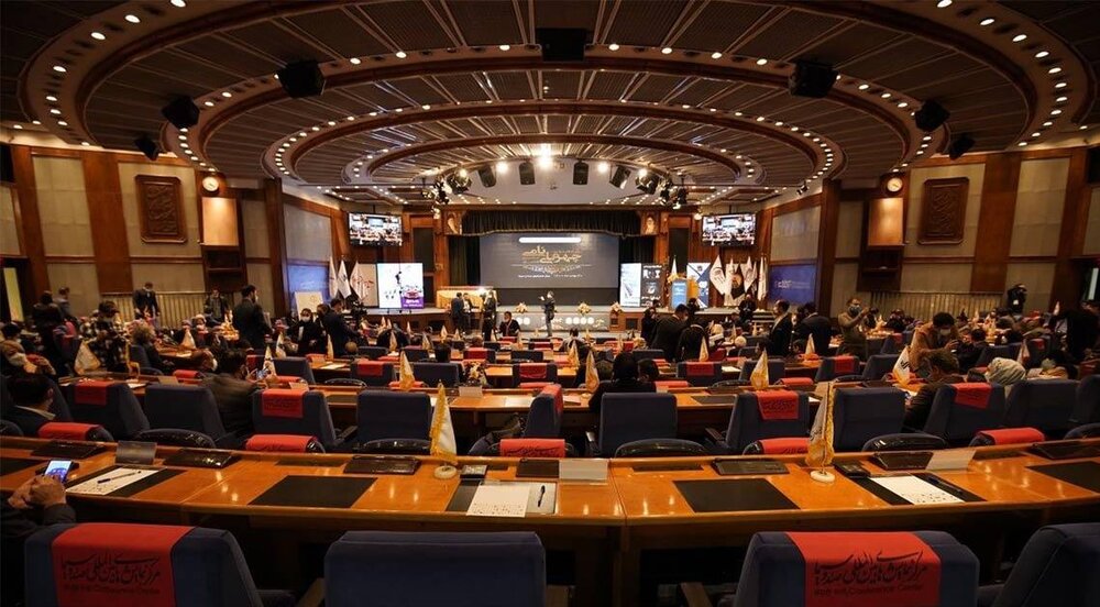 دریافت نشان "چهره نامی صنعت و اقتصاد ایران" توسط ۴ شرکت زیرمجموعه تیپیکو