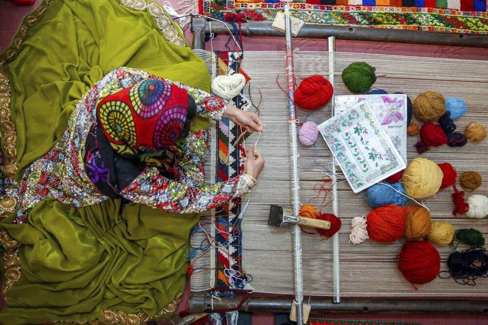 ۲۲۰ هزار بافنده بهره‌مند از خدمات گسترده تأمین اجتماعی