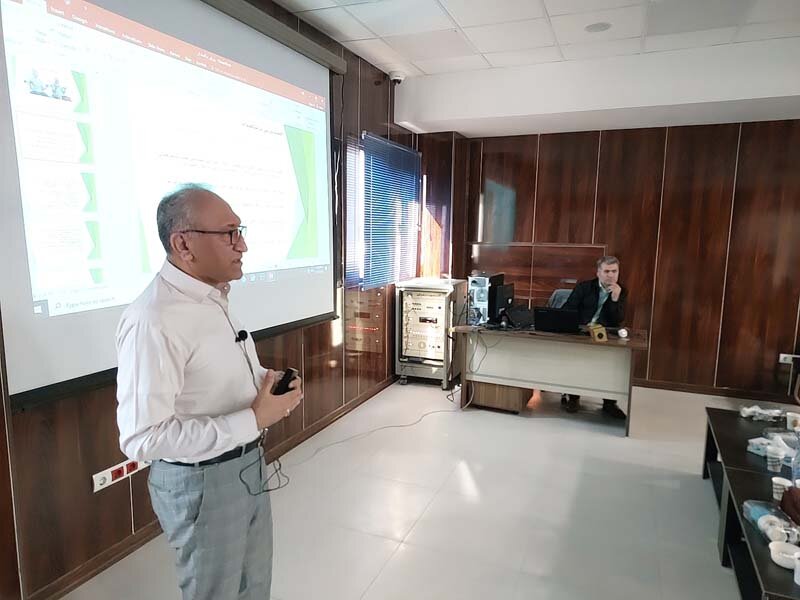 کارگاه ارتقاء سطح سواد سلامت سالمندان در شوشتر برگزار شد