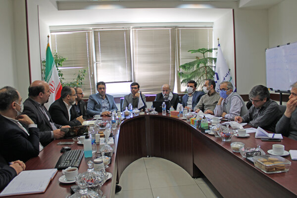 جلسه بررسی عملکرد ۹ ماهه شرکت‌های تابعه هلدینگ انرژی