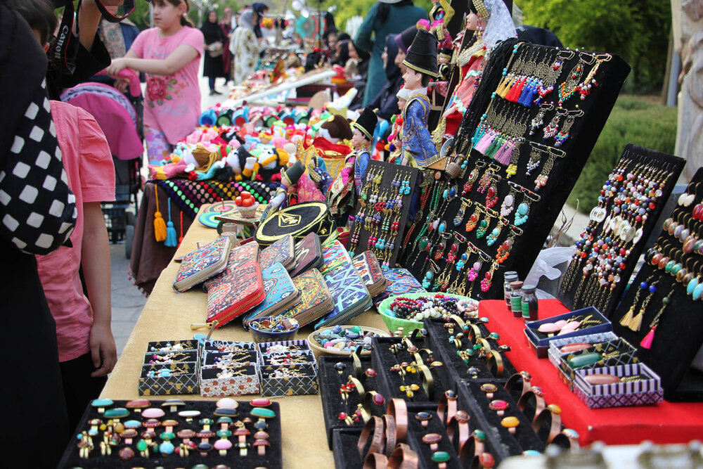 مزایای ساماندهی دستفروشان؛ از بیمه تا پایداری اشتغال