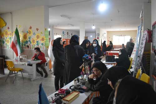 حمایت از اشتغال بانوان مناطق حاشیه نشین کرمانشاه