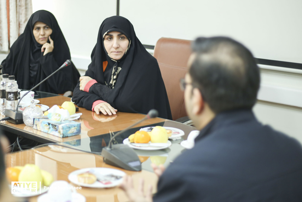 نشست هم‌اندیشی شکیبا محبی‌تبار با رئیس و مدیران بیمارستان لبافی‌نژاد