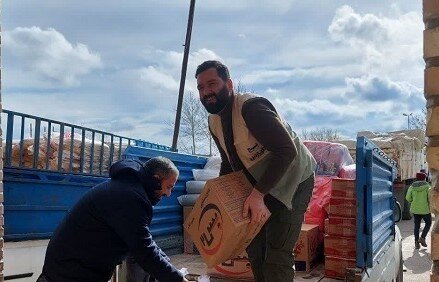 اهدای کمک‌های شرکت کلرپارس به زلزله زدگان خوی