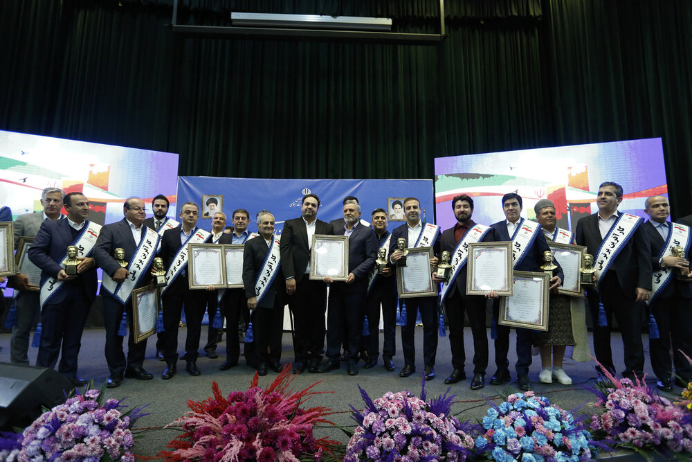 آیین اختتامیه چهاردهمین جشنواره کارآفرینان برتر ملّی