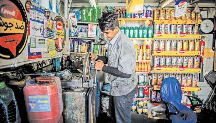 اشتغالزایی ۱/۱ میلیون کارآموز در طرح استاد - شاگردی