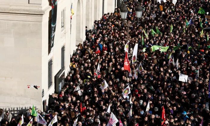 اتحادیه‌ها متعهد شدند که فرانسه را به بن‌بست بکشانند