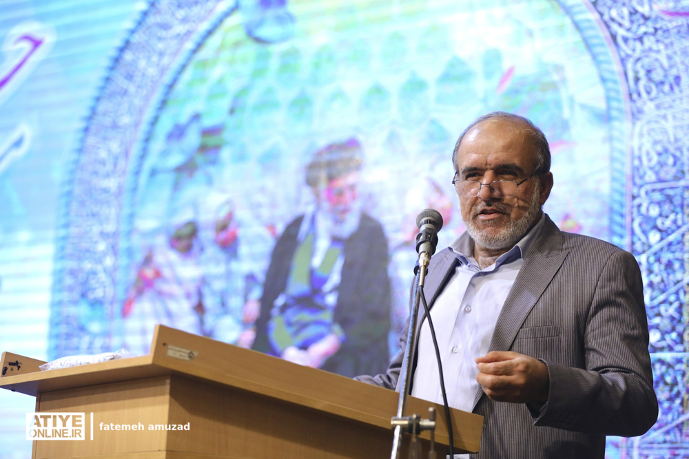 مکتب سردار سلیمانی به ما درس ایستادن پای ولایت تا شهادت را می‌آموزد