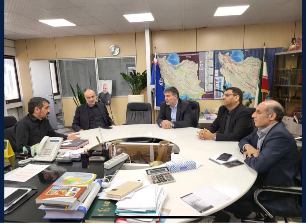 تاکید بر روزآوری کارخانجات سیمان در دیدار با معاون معدنی وزارت صمت
