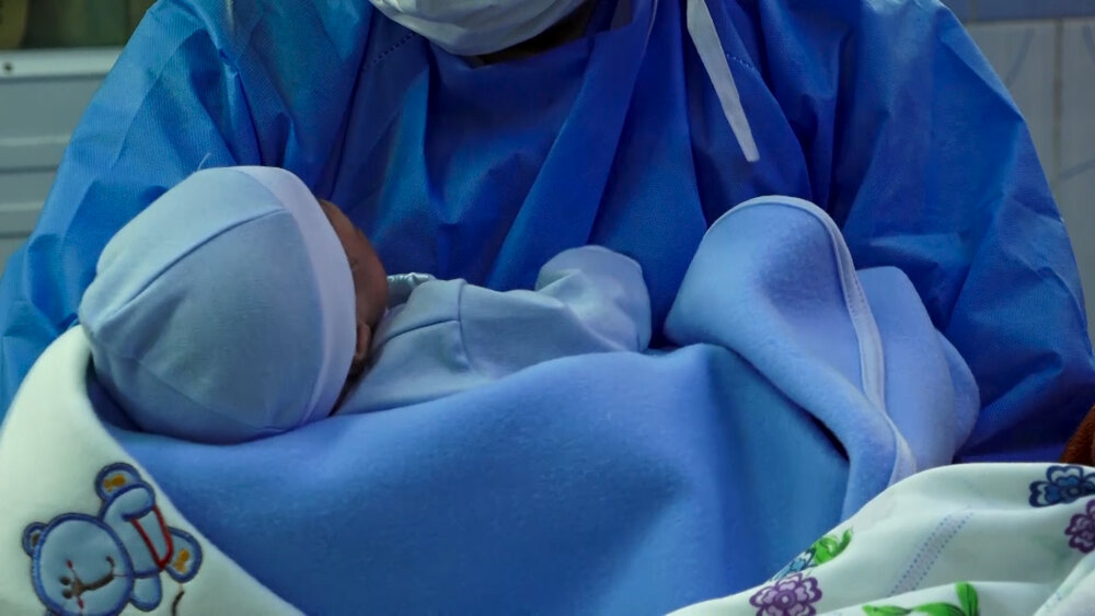 تولد فرزند سوم در جامعه ایرانی ۲/۵ درصد افزایش یافت